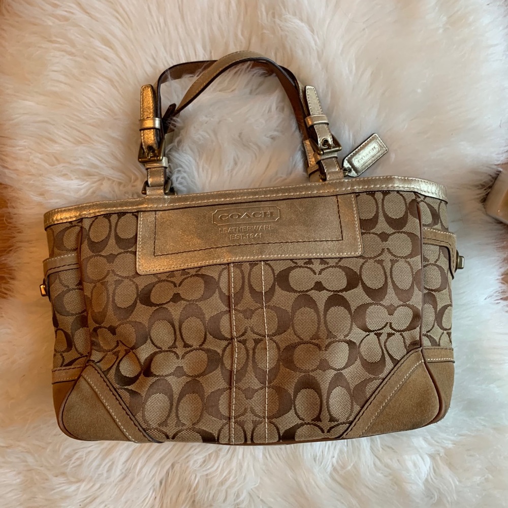 Coach Hampton Signature Gallery Tote Handbag